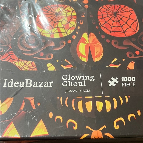 Glowing Ghoul Jigsaw Puzzle - 1000 Pieces - Picture 4 of 4
